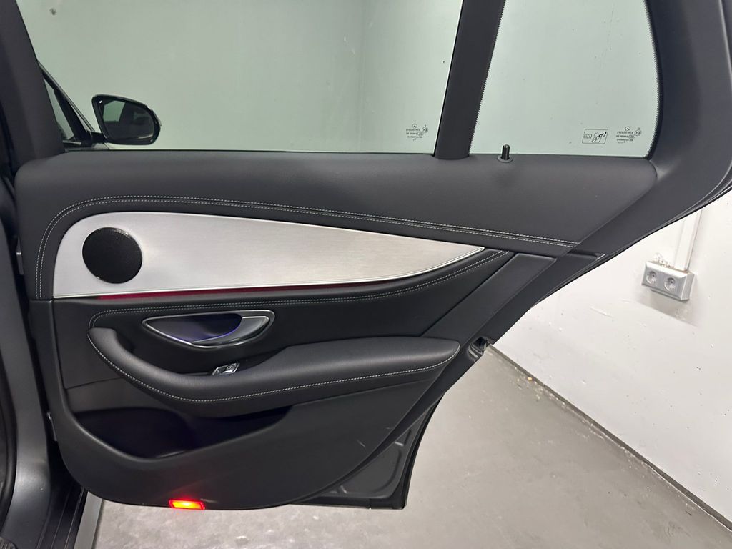 Mercedes-Benz E 300 2022