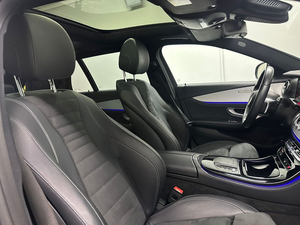 Mercedes-Benz E 300 2022