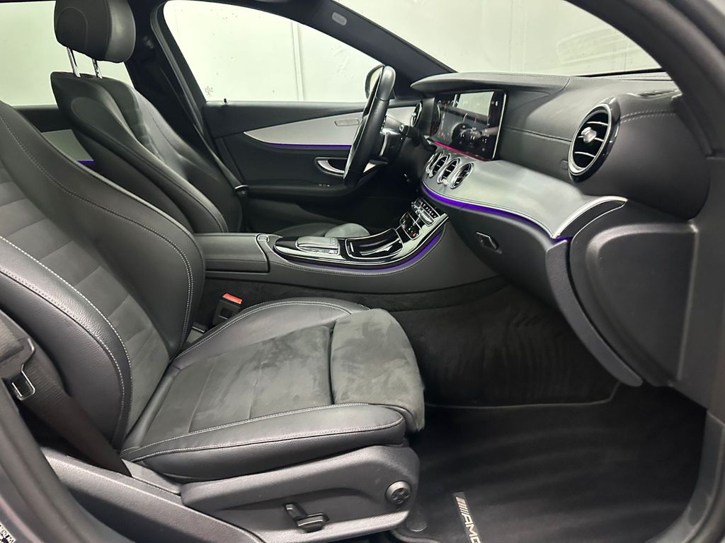 Mercedes-Benz E 300 2022