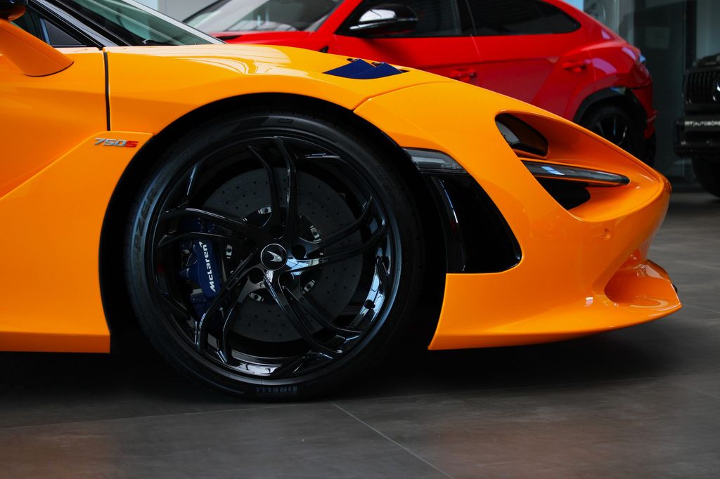 McLaren 750S 2024