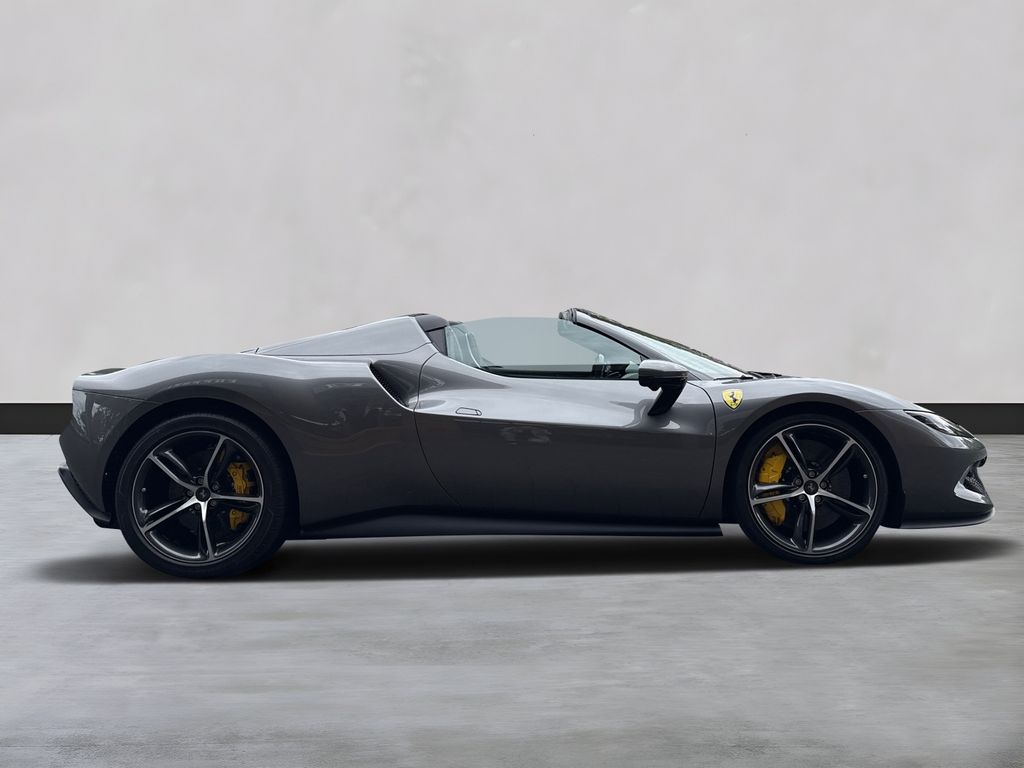 Ferrari 296 GTS 2025