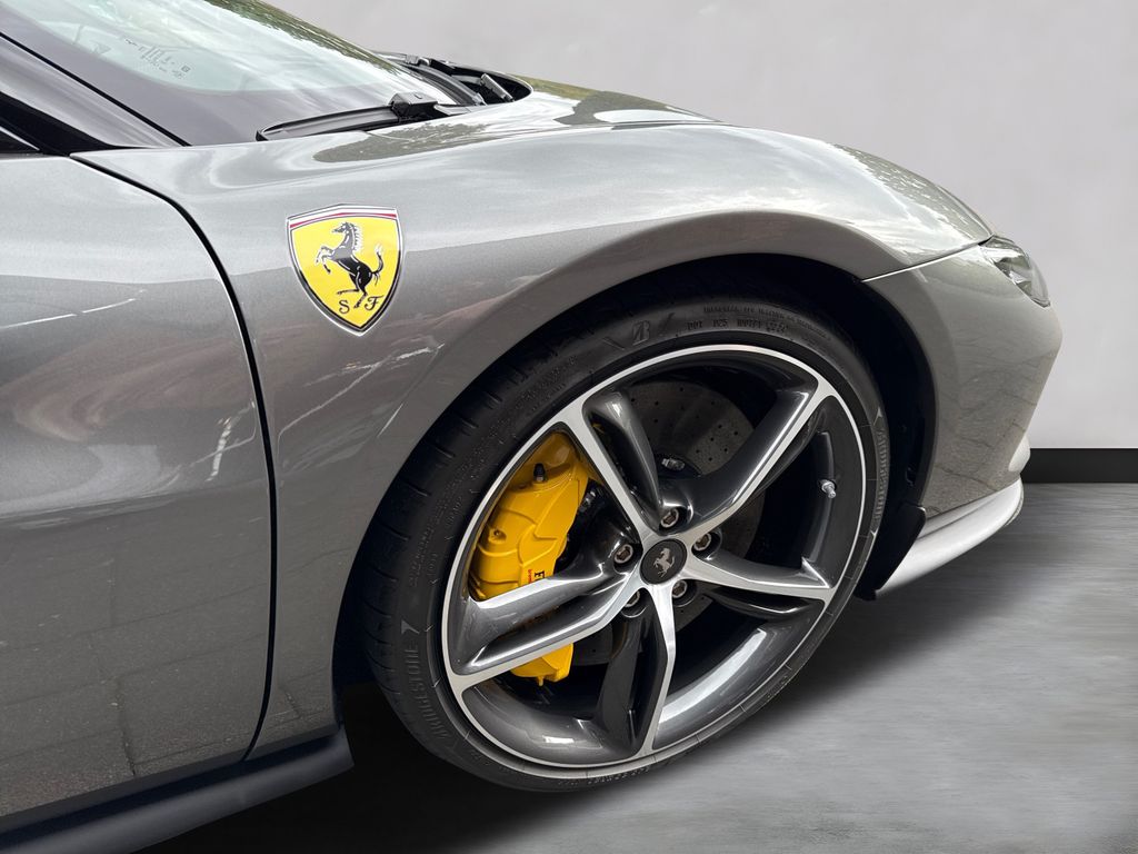 Ferrari 296 GTS 2025