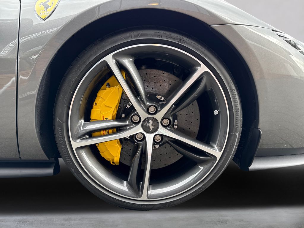 Ferrari 296 GTS 2025