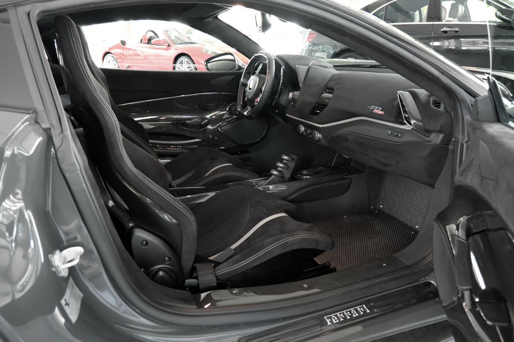 Ferrari 488 Pista 2019