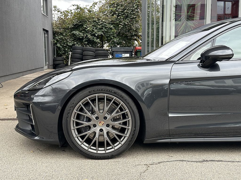 Porsche Panamera 2024