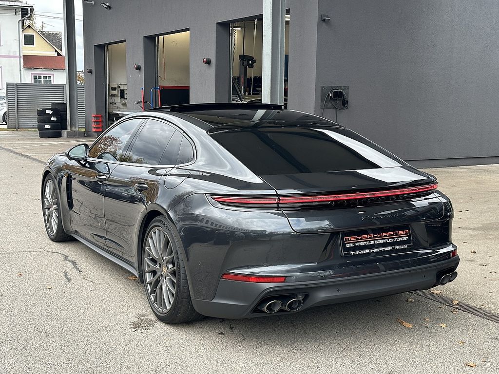 Porsche Panamera 2024