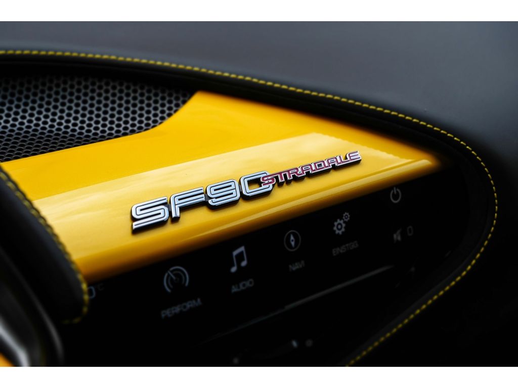 Ferrari SF90 2024