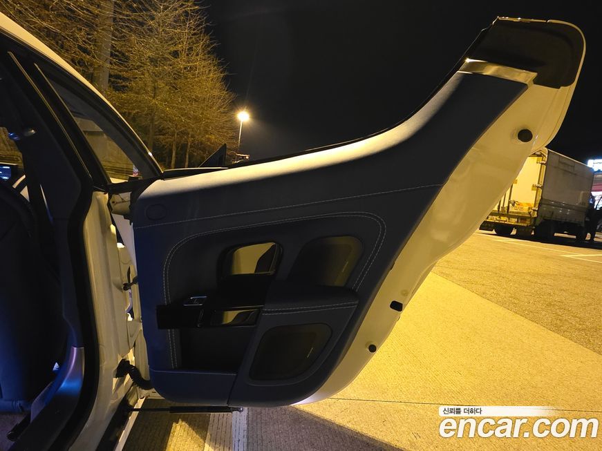 Astonmartin Rapide 2016