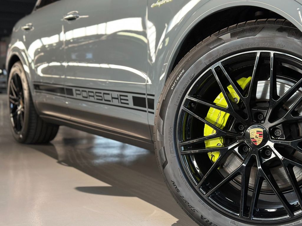 Porsche Cayenne 2024