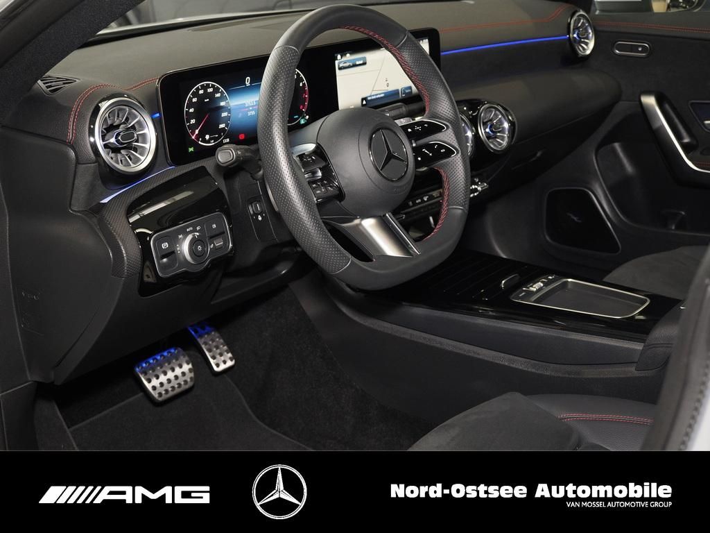 Mercedes-Benz CLA 200 2025