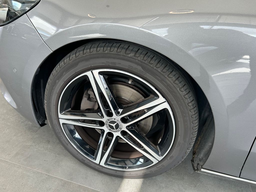 Mercedes-Benz B 200 2022