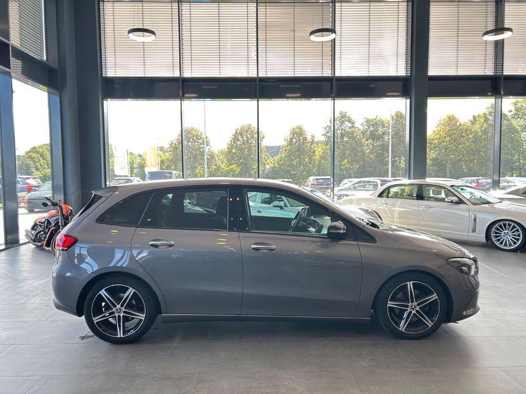 Mercedes-Benz B 200 2022