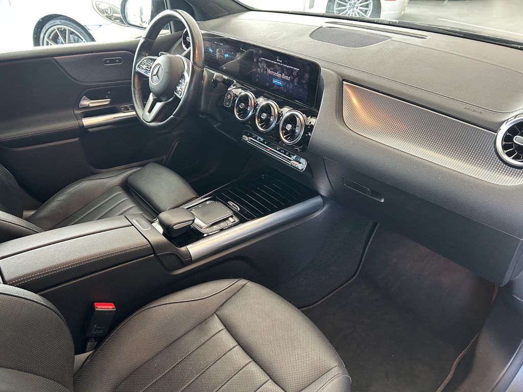 Mercedes-Benz B 200 2022