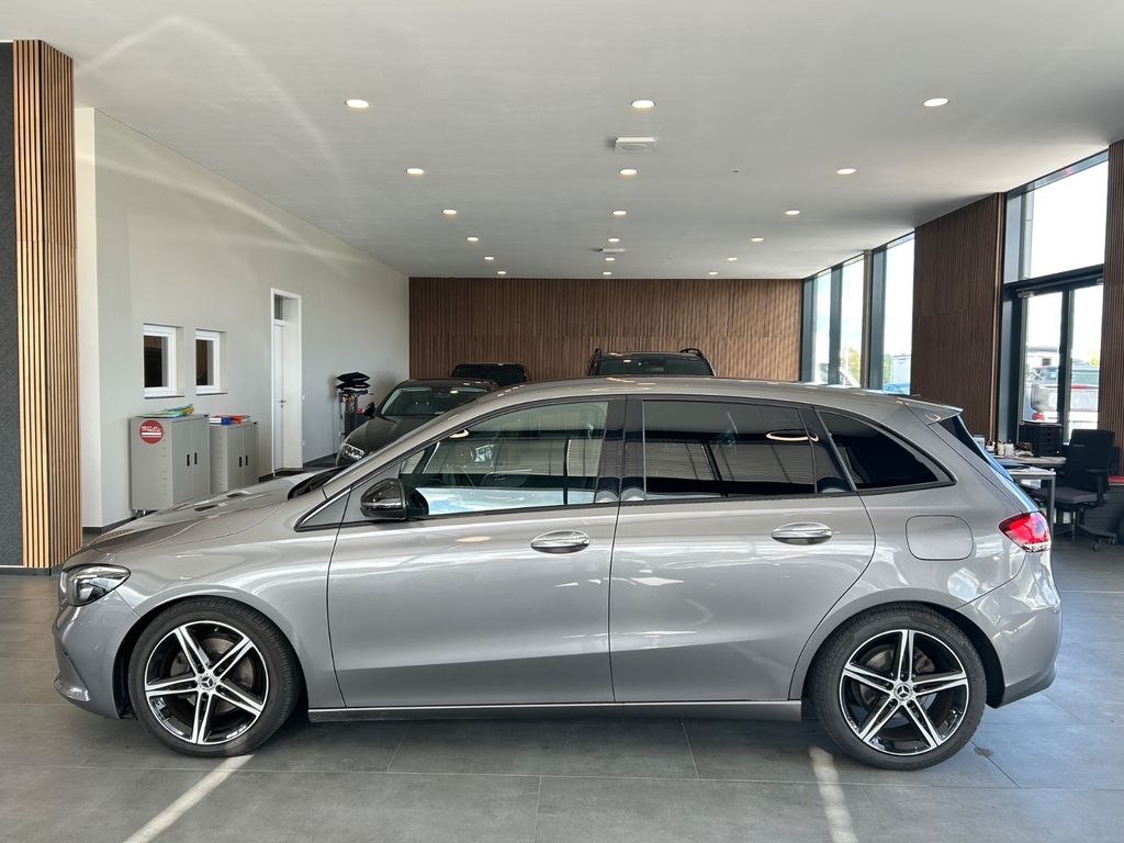 Mercedes-Benz B 200 2022