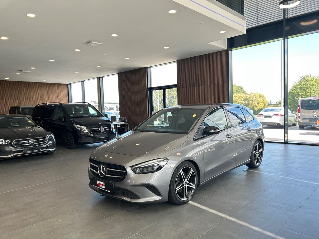 Mercedes-Benz B 200 2022