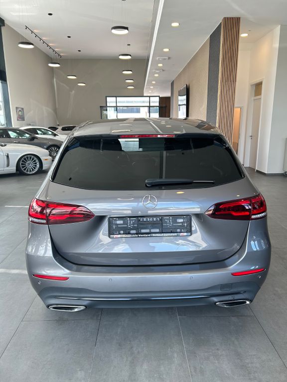 Mercedes-Benz B 200 2022
