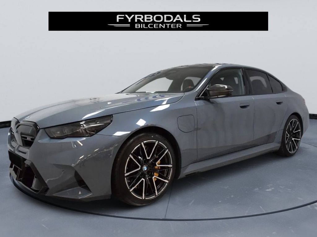 BMW M5 2024