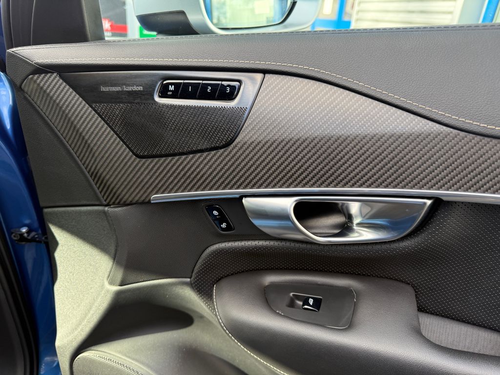 Volvo XC90 2019