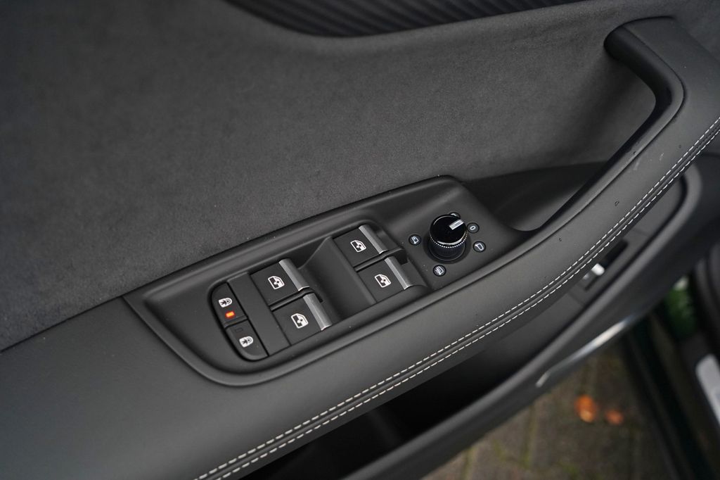Audi SQ8 2025