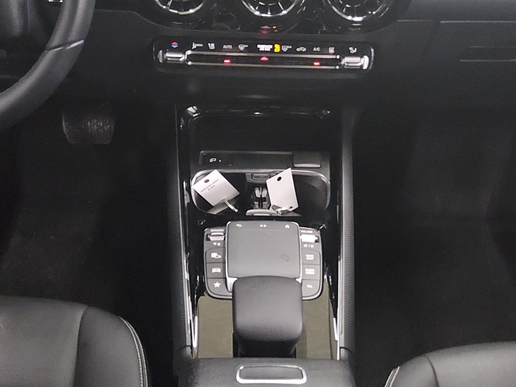 Mercedes-Benz B 250 2022