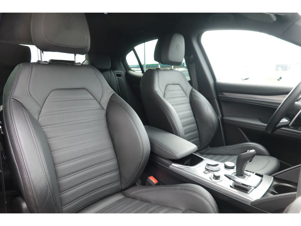 Alfa Romeo Stelvio 2022