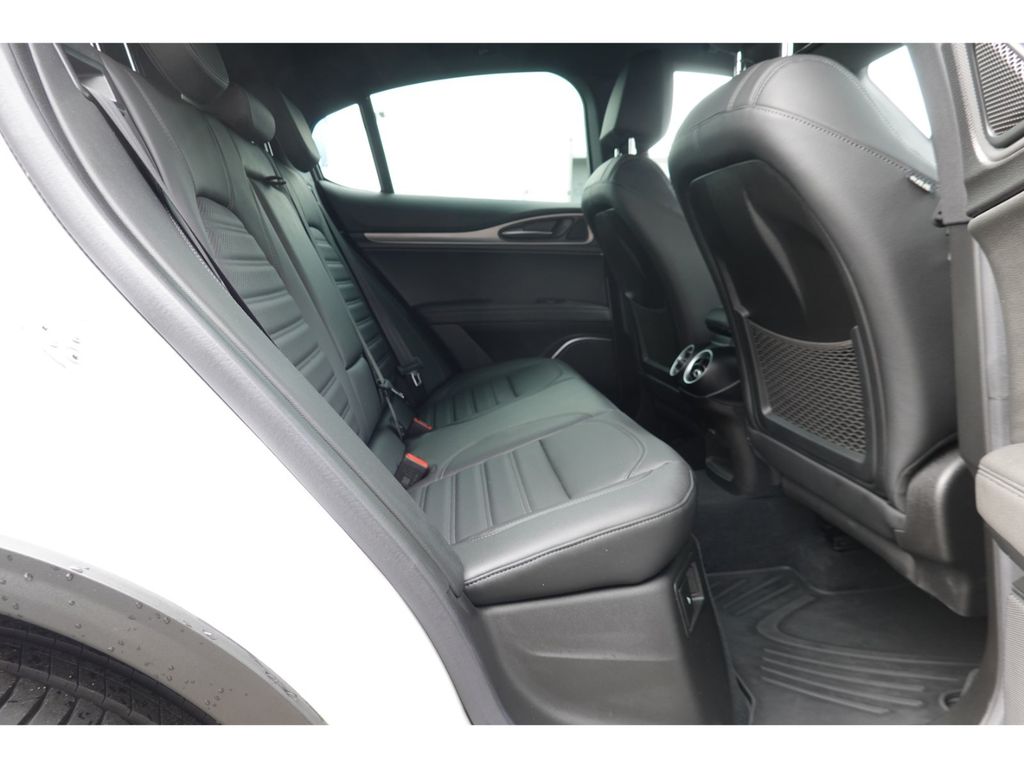 Alfa Romeo Stelvio 2022