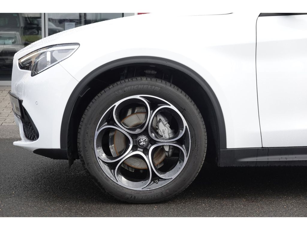 Alfa Romeo Stelvio 2022