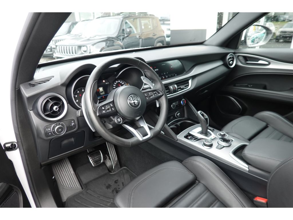 Alfa Romeo Stelvio 2022