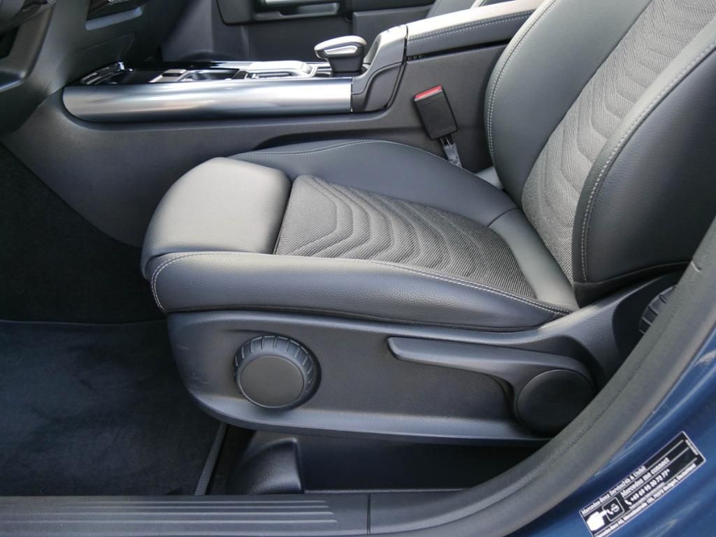 Mercedes-Benz GLA 200 2023