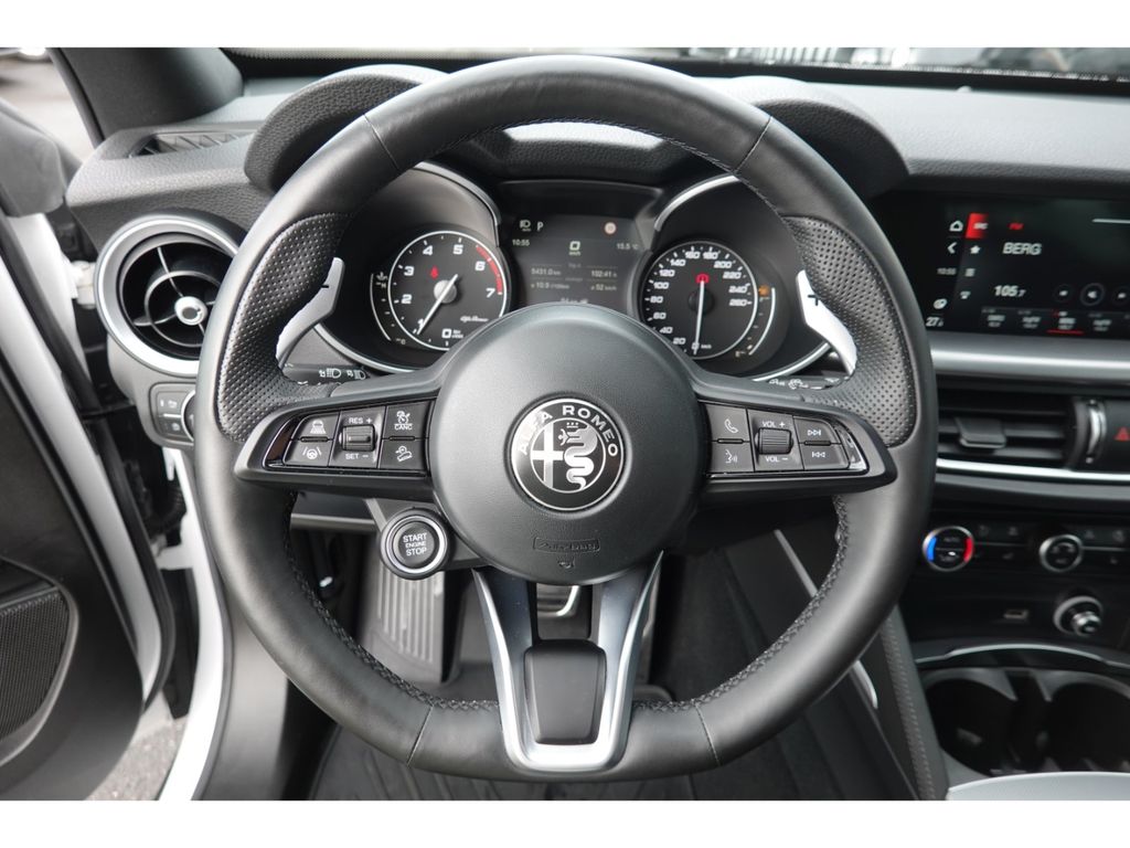 Alfa Romeo Stelvio 2022