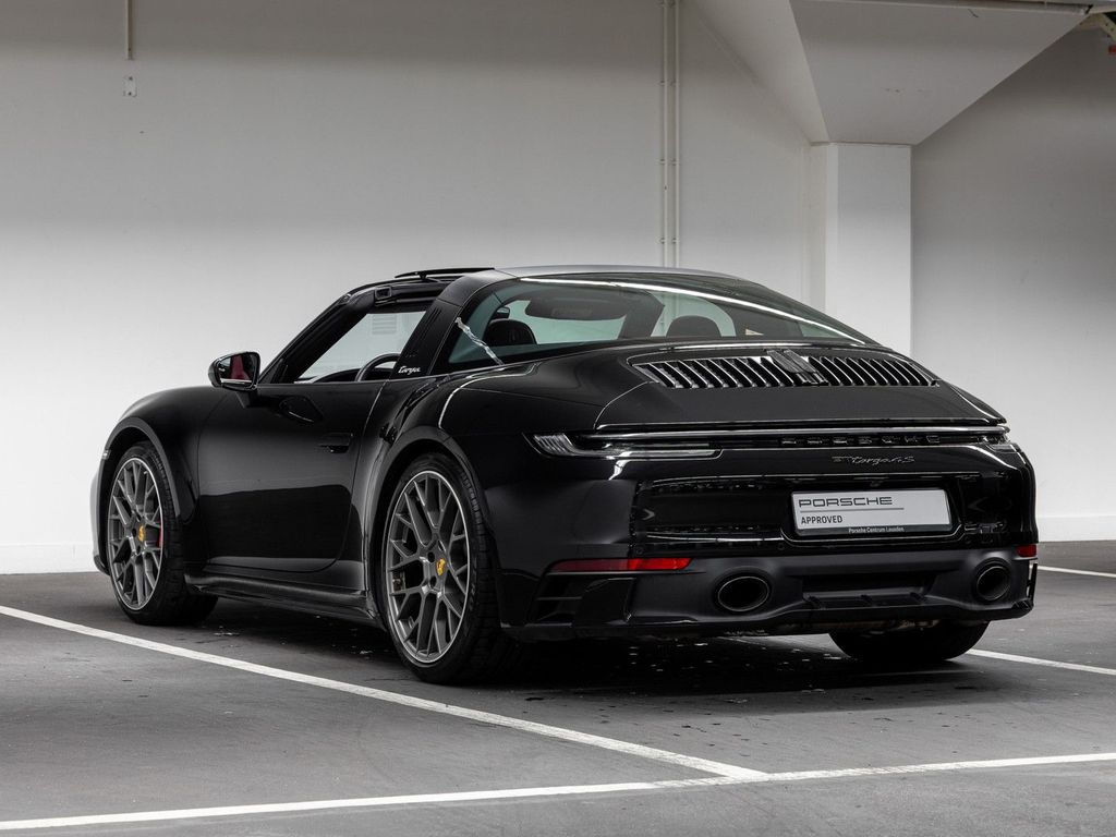 Porsche 992 2021