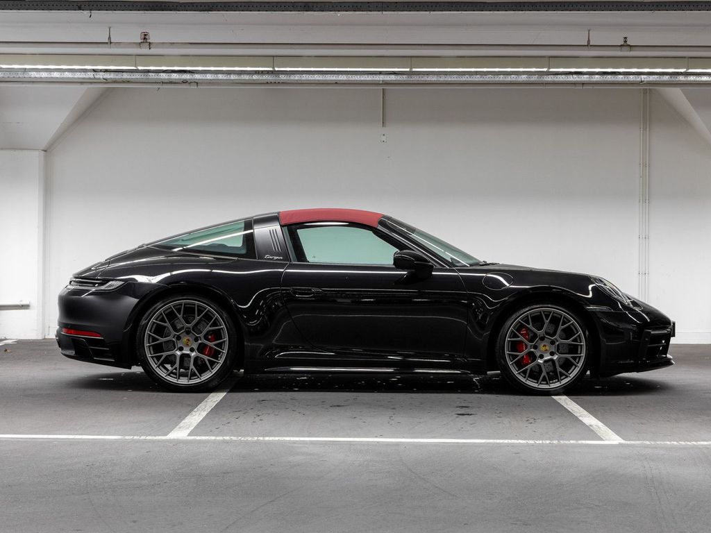 Porsche 992 2021