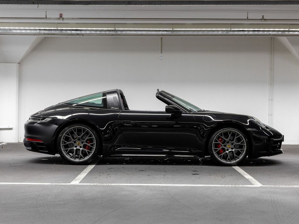 Porsche 992 2021