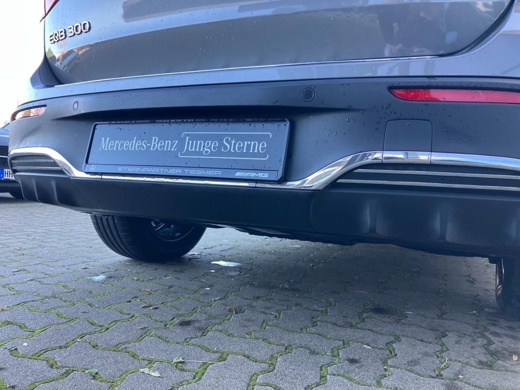 Mercedes-Benz EQB 2023