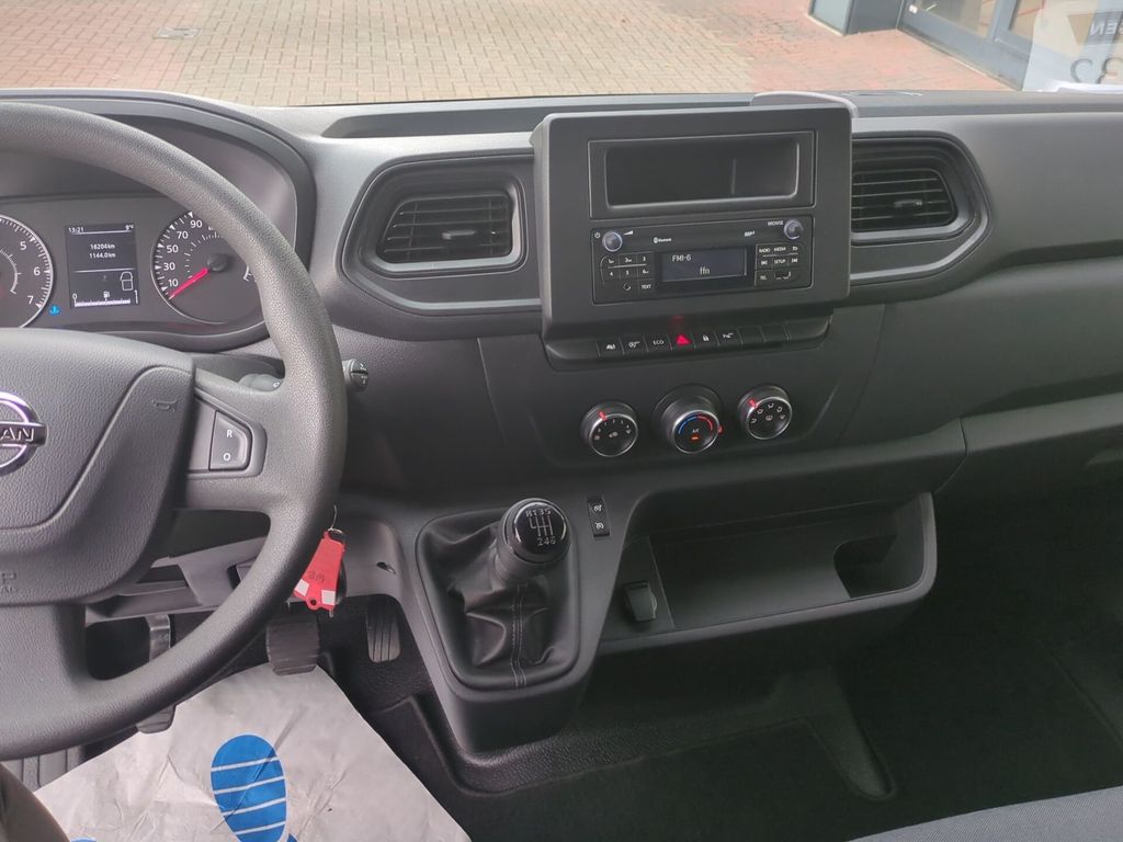 Nissan Interstar 2024