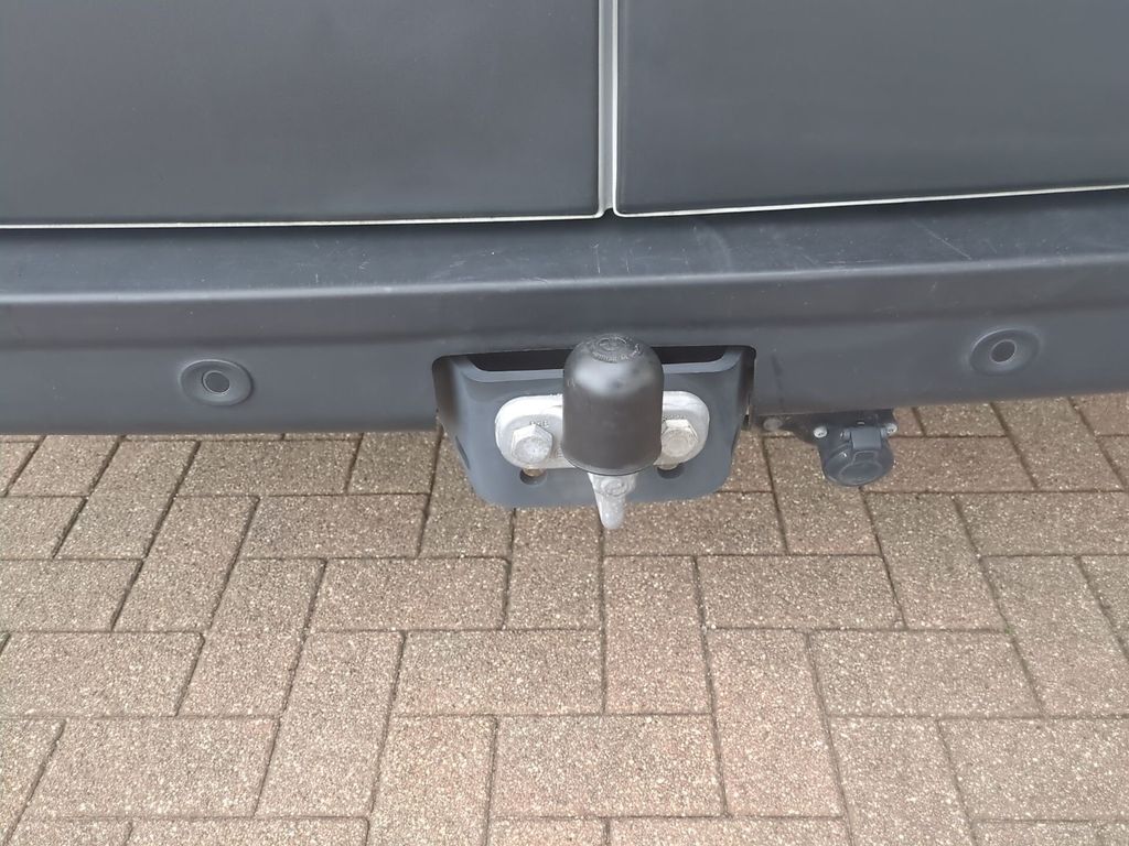 Nissan Interstar 2024