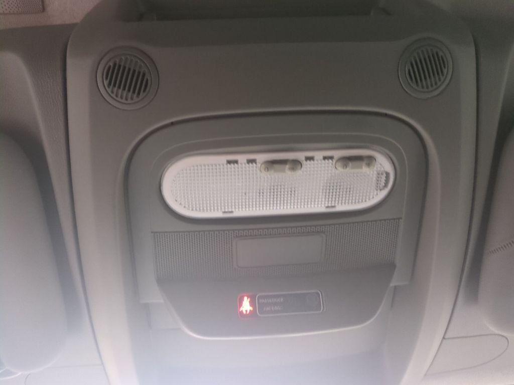 Nissan Interstar 2024