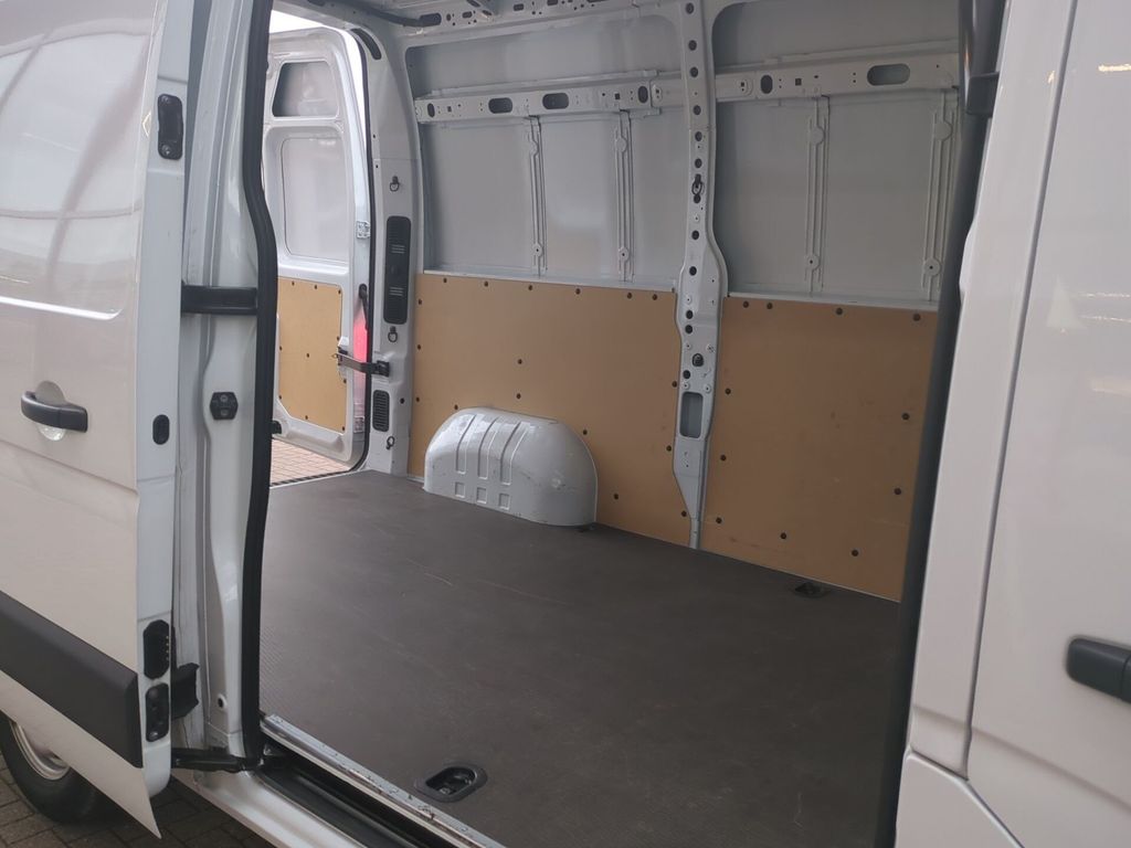 Nissan Interstar 2024