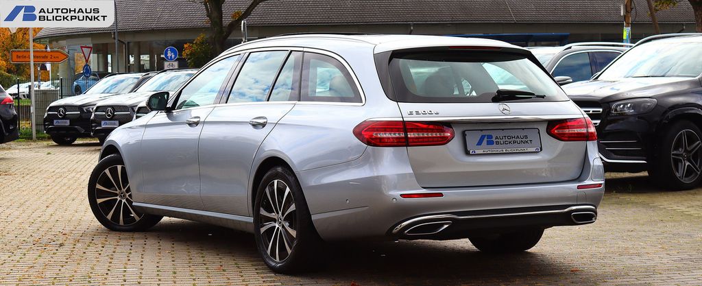Mercedes-Benz E 300 2022