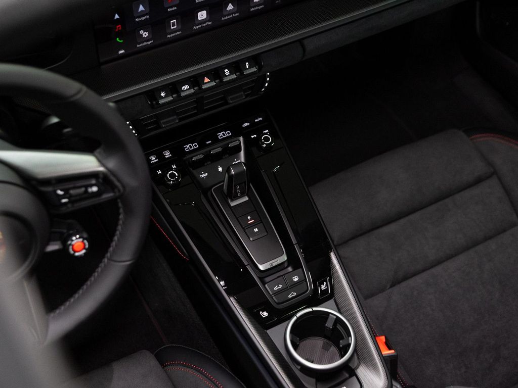 Porsche 992