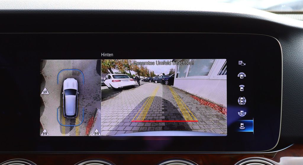 Mercedes-Benz E 300 2022