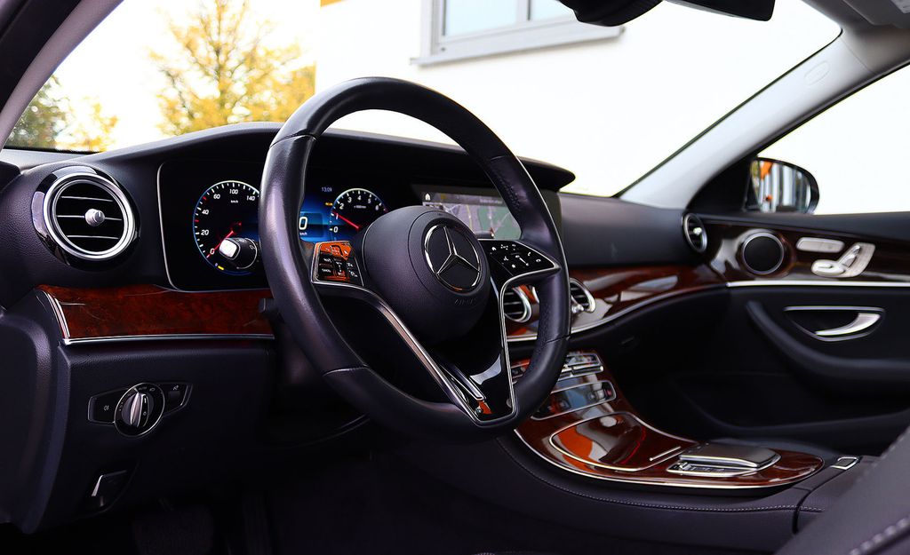 Mercedes-Benz E 300 2022