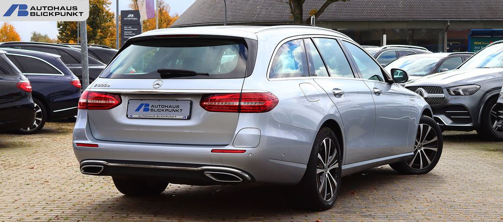 Mercedes-Benz E 300 2022
