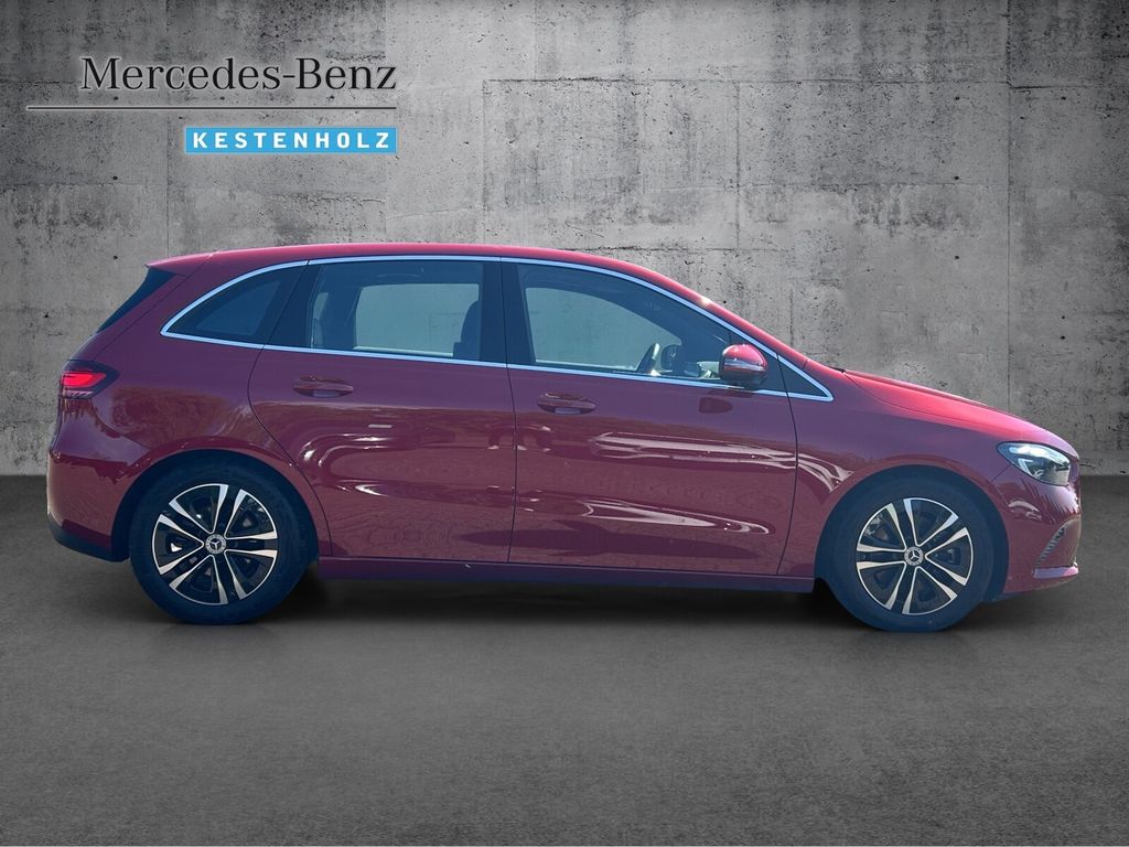 Mercedes-Benz B 220 2024