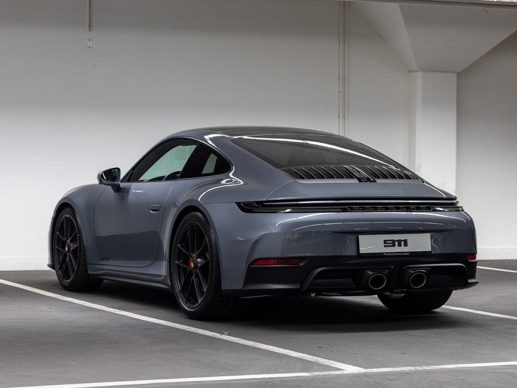 Porsche 992