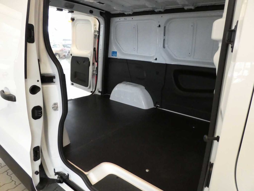 Nissan Primastar 2025