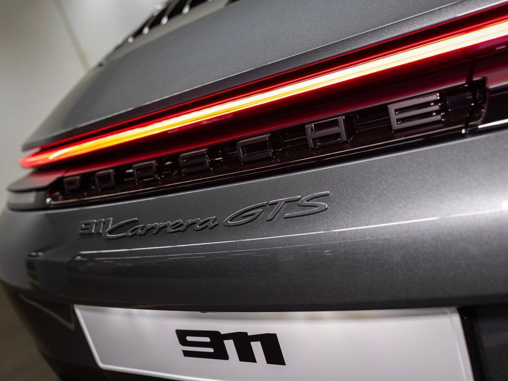 Porsche 992