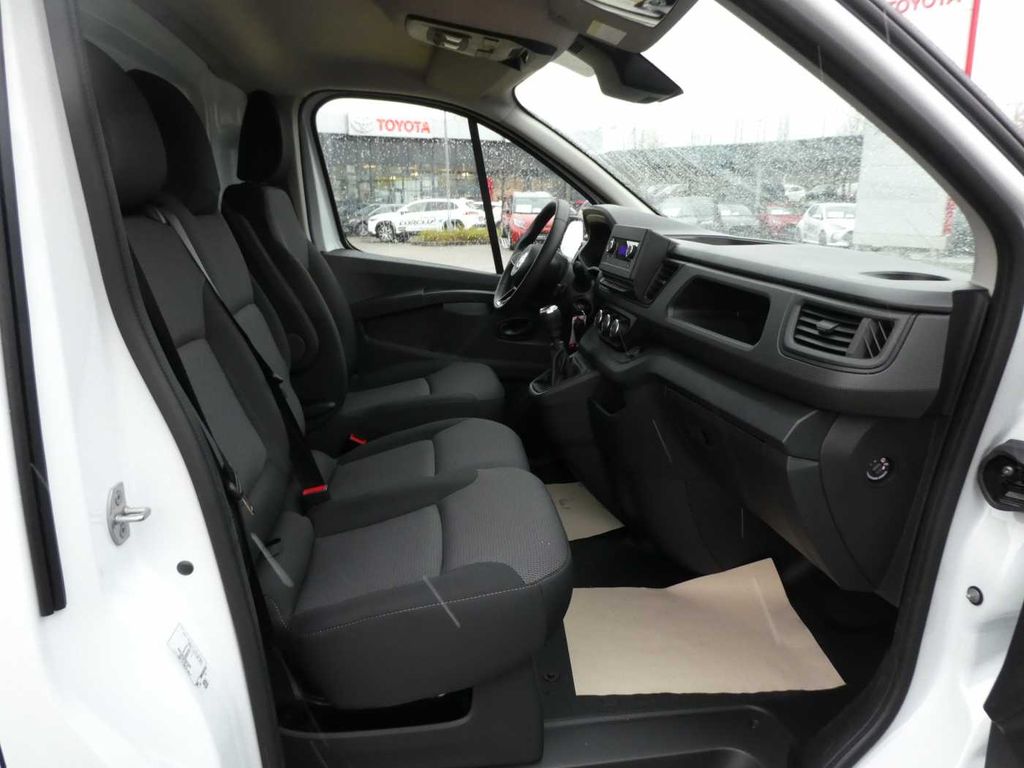 Nissan Primastar 2025