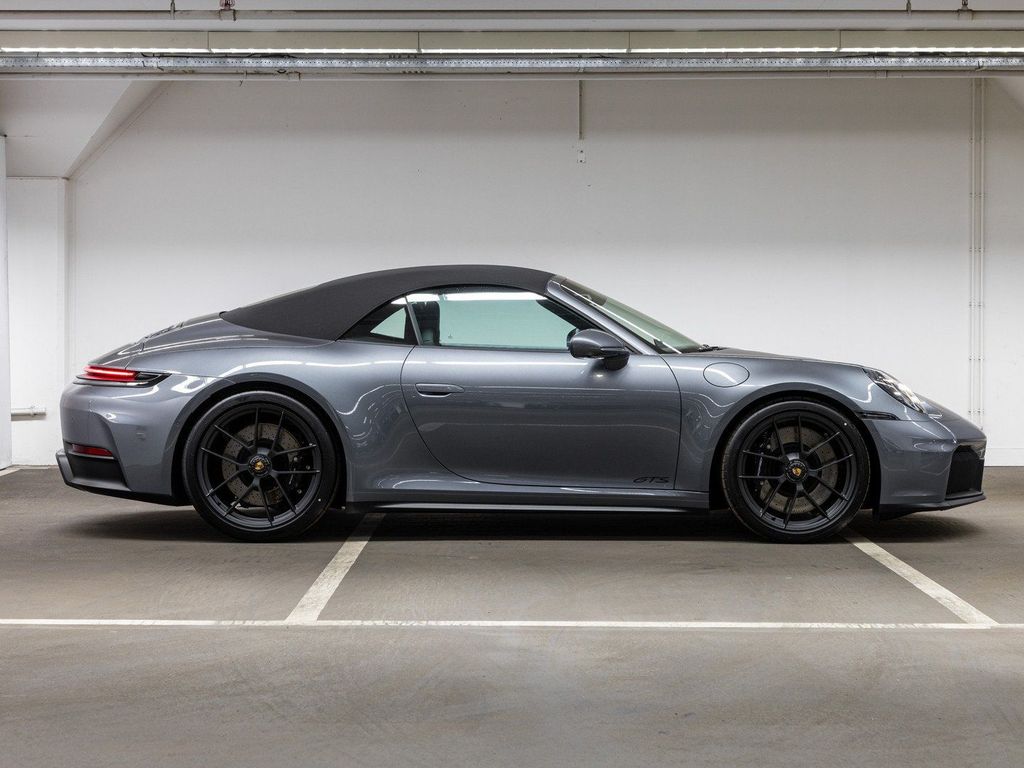 Porsche 992