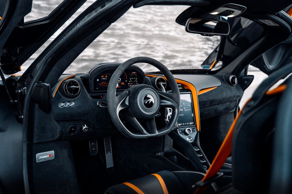 McLaren 720S 2022